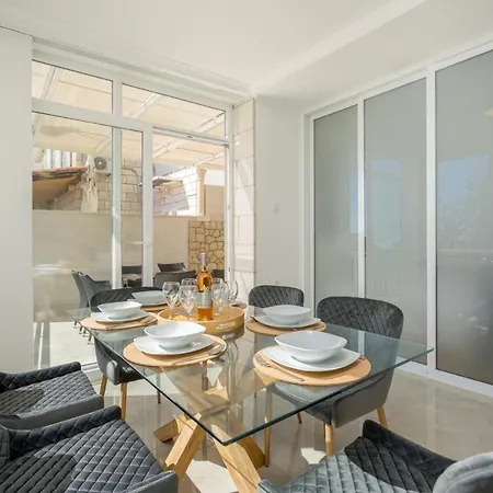 Banje 3 Apartment